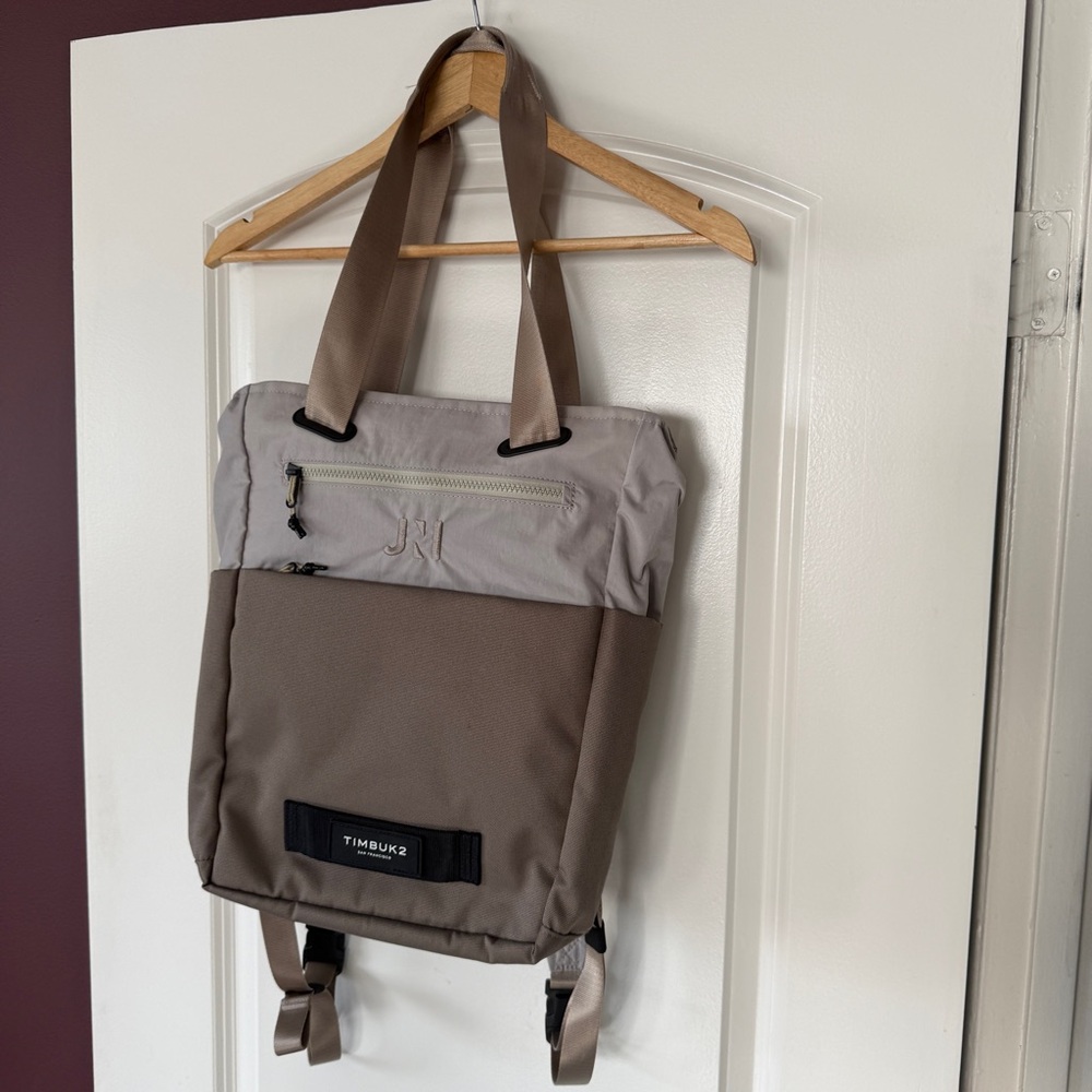 Scholar Convertible Tote Backpack in Gold/Sand